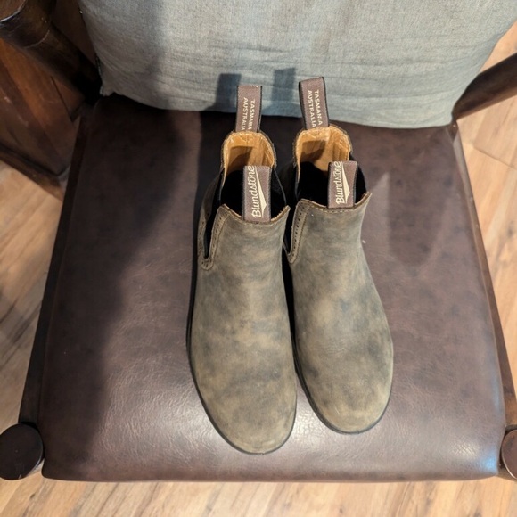 Blundstones size 8.5🥰 - Picture 4 of 6